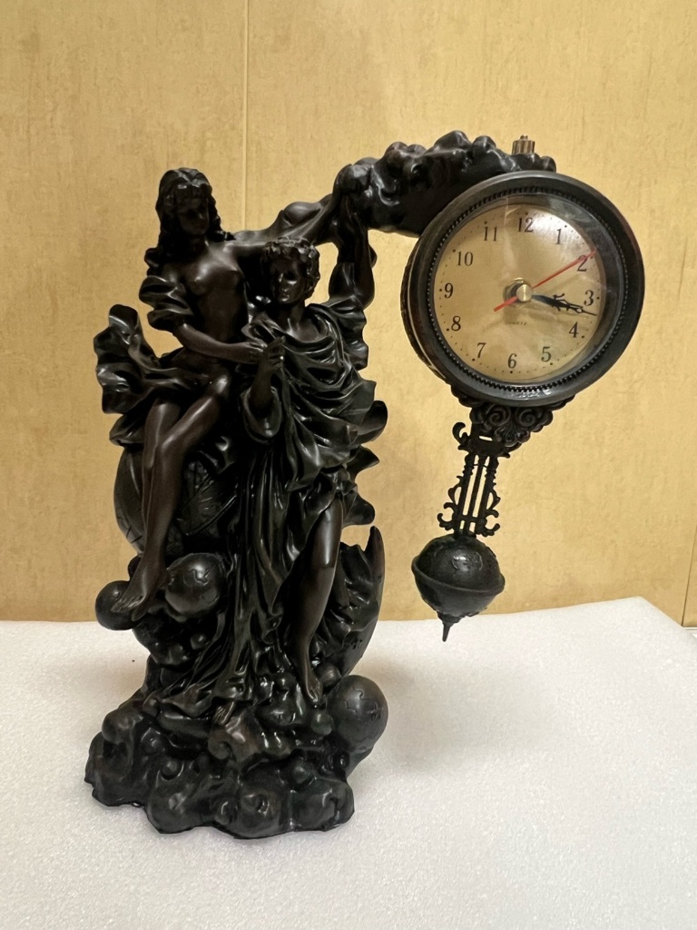 Vintage Woman Clock with pendulum
